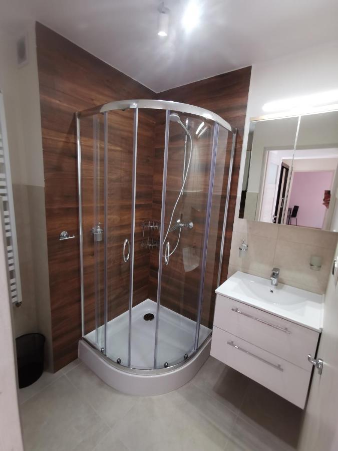 Apartament Kakadu โคนิน ภายนอก รูปภาพ